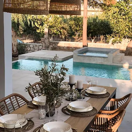 Luxury Anemone With Private Pool *