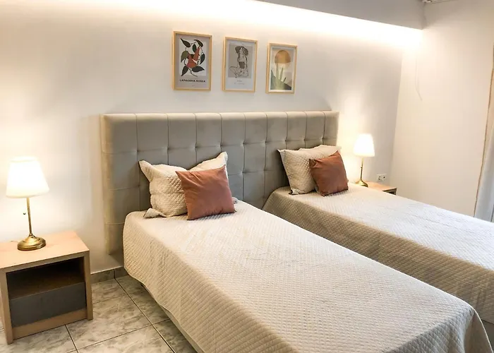 Luxury Anemone With Private Pool