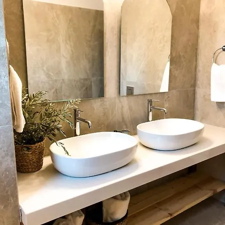 Luxury Anemone With Private Pool Pastida